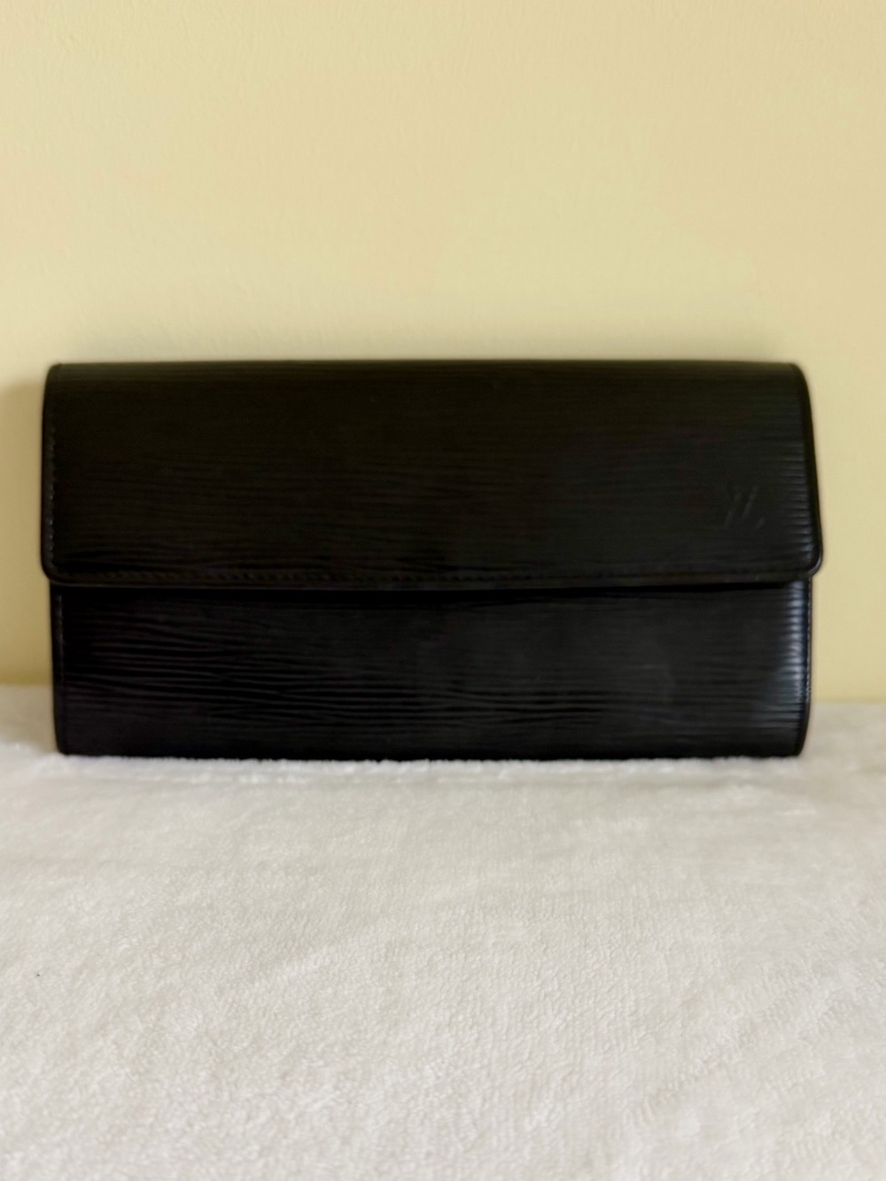 Louis Vuitton Black Epi Leather Sarah Wallet